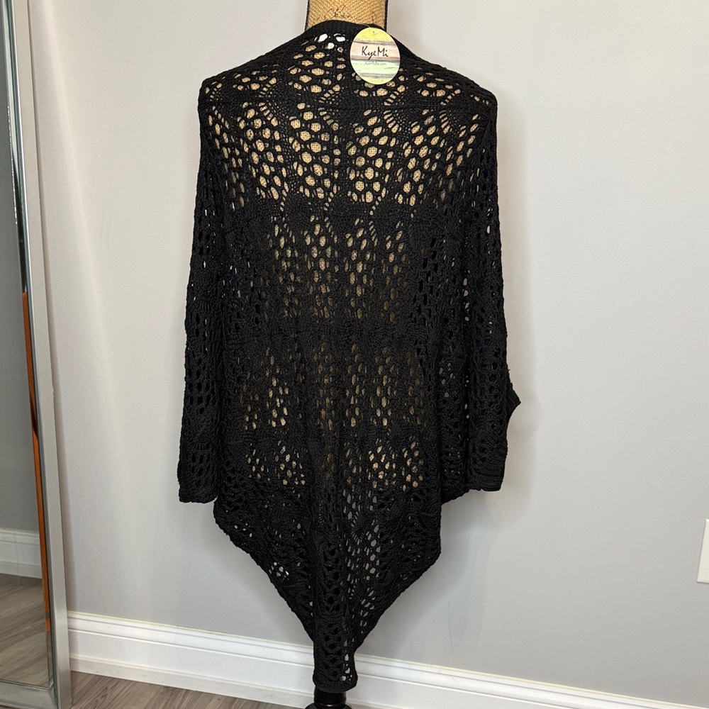 Kye Mi Black Open-Knit Crochet Batwing Cardigan, Small. NWT - Picture 2 of 6
